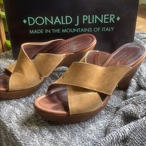 Vintage Donald J. Pliner clog/mule gold, sz. 8.5